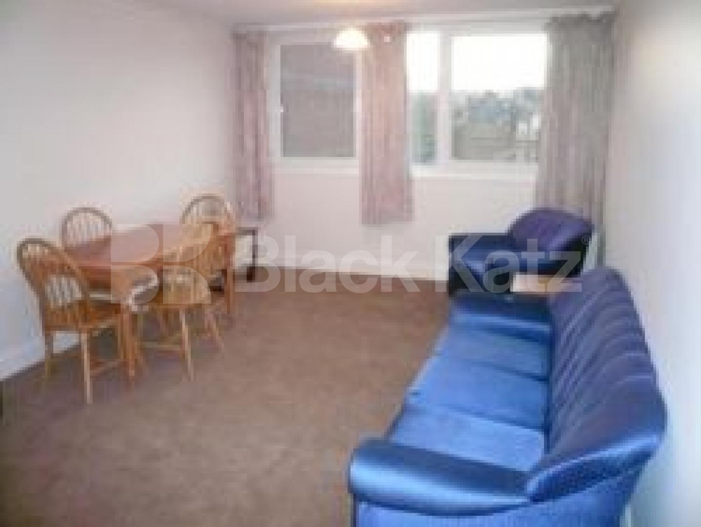 			GREAT FOR SHARERS!!!, 2 Bedroom, 1 bath, 1 reception Flat			 Campsborne Road, CROUCH END N8